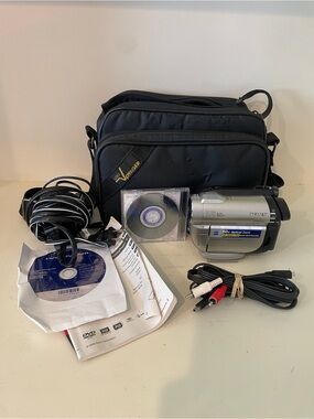 Sony Handycam DCR-DVD650 Hybrid Camcorder 60x Optical Zoom Mini DVD